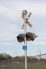 St Elmo Drive grade crossing